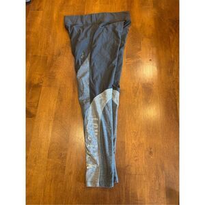 Women’s bling Victoria’s Secret pink yoga, workout pants size large.